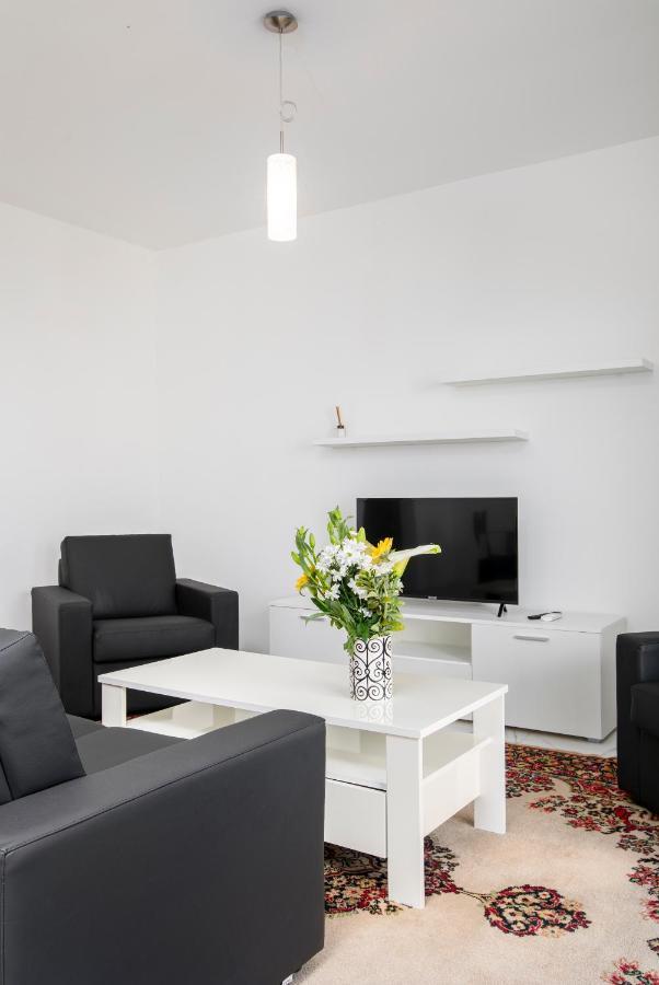 Sea View Apartment 2 Bedrooms 2 Bathrooms, 2 Minutes Away From The Sea Saint Julian's Bagian luar foto